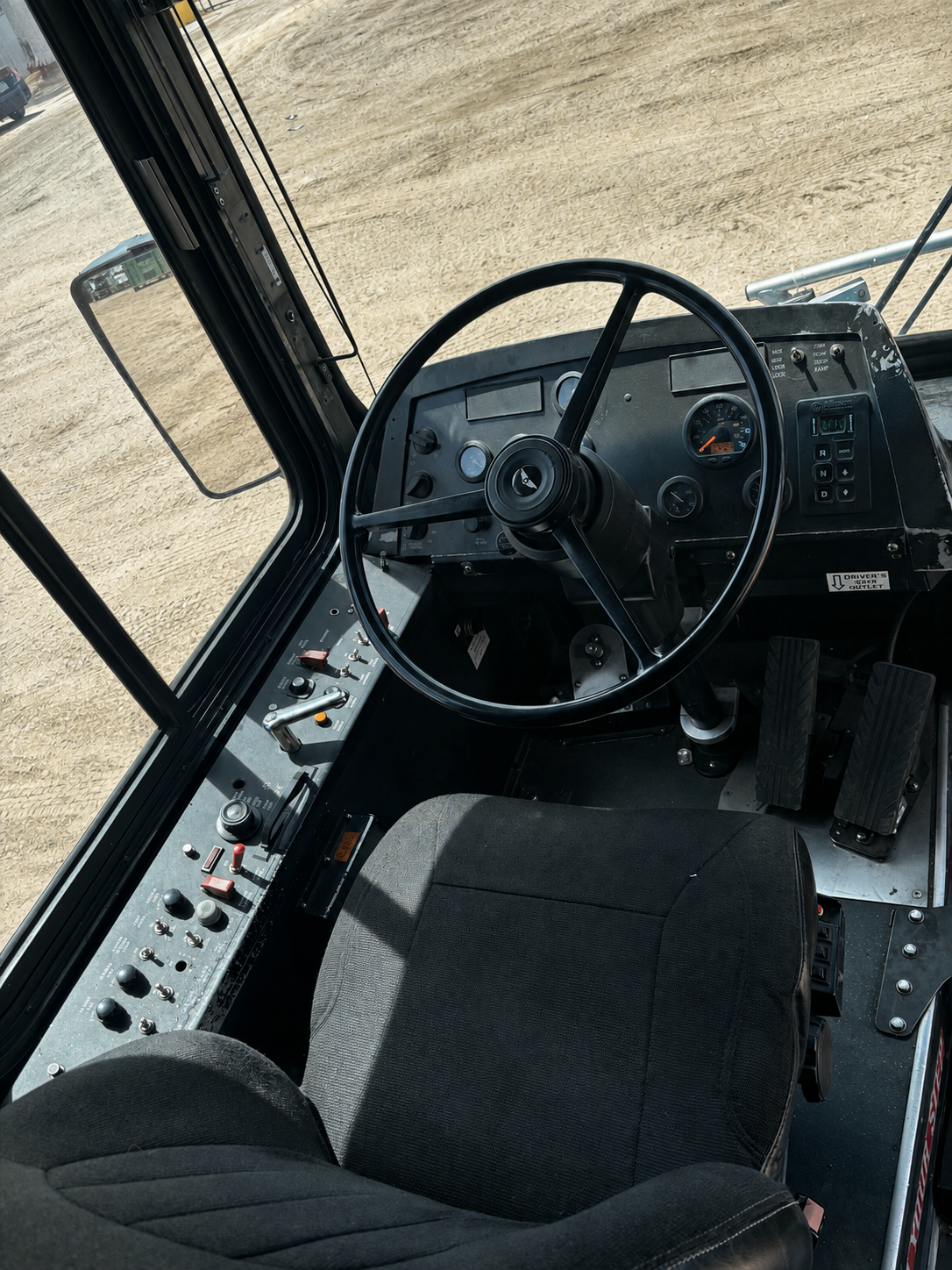 60FT 2006 N Flyer D-60LF - Image 2